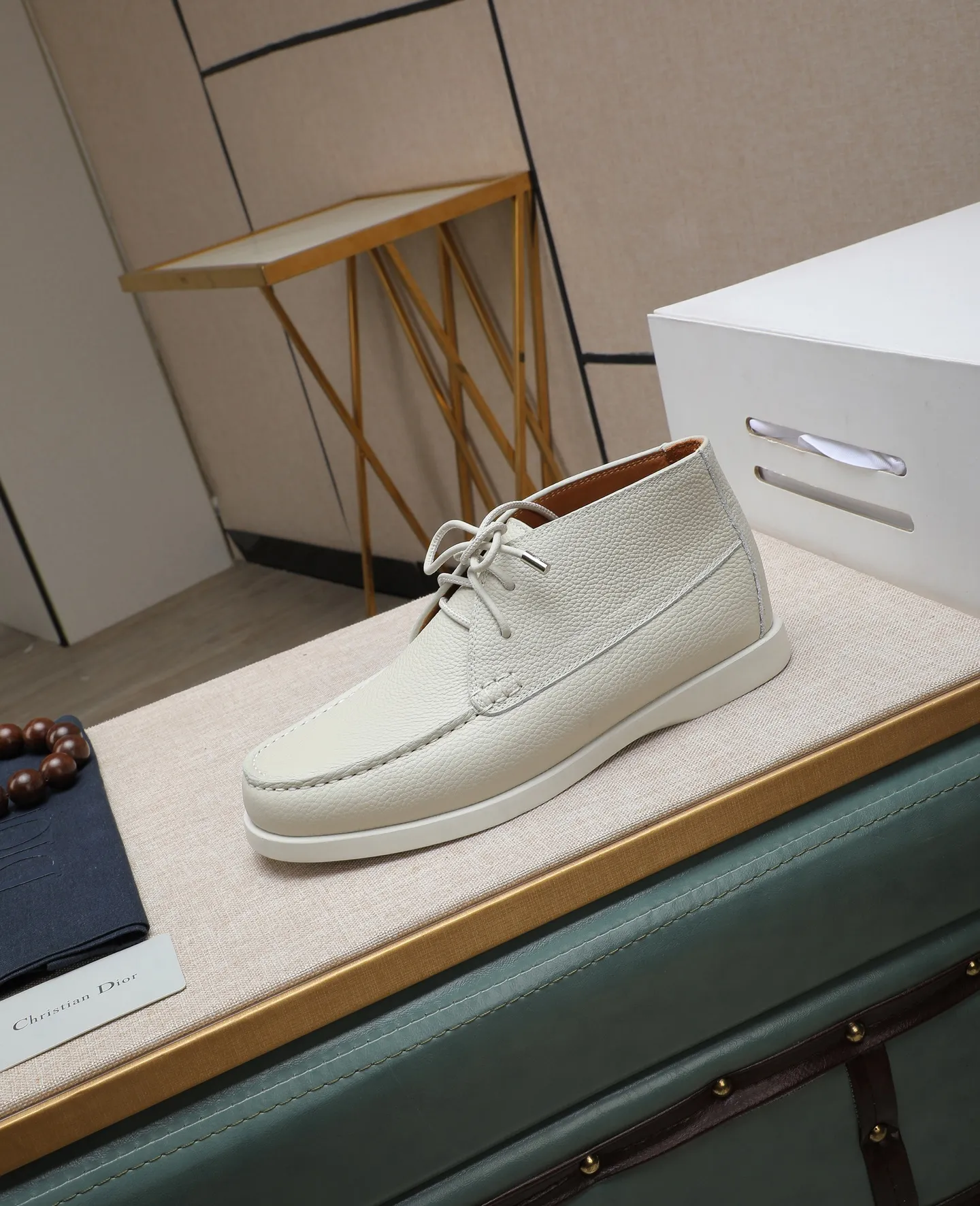 Men's shoes 💰600💰Water-dyed cow lining Original order quality Dior —🆘. Dior Original order purchase, high-end leather shoes, fabric: Made of Italian imported cowhide➕Water-dyed cow lining/cowhide lining➕Specially available original outsole, fine workmanship, real-life photos🎬Size: 38-44 (with full set of packaging)